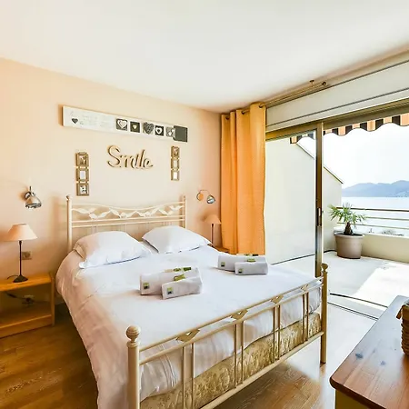 Le Cygne 1 * Cannes